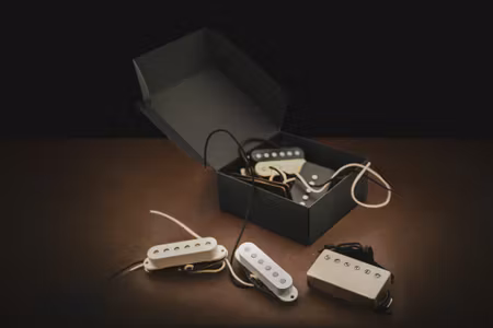 Gramel Guitars HSS Stratocaster set Alnico 2 PAF