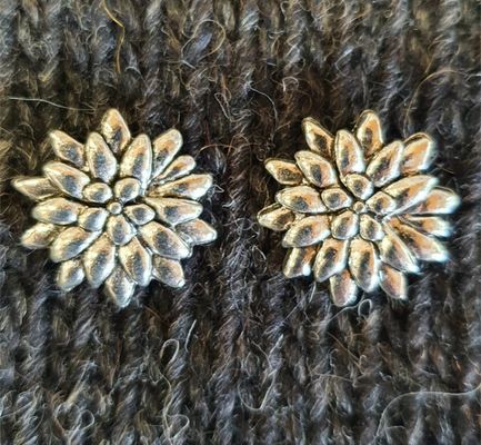 Stor Metallknapp ca 24mm-Antik Silver blomma