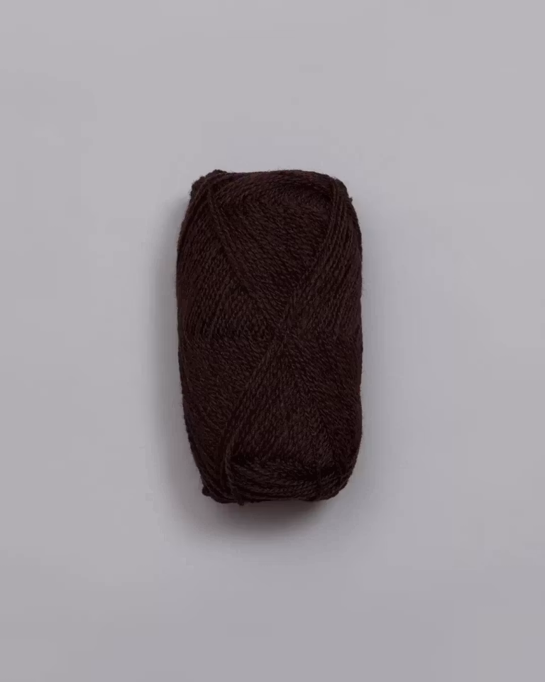 Finull-422-Mörkbrun