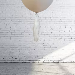 Ballong Tail - Tassel Vit