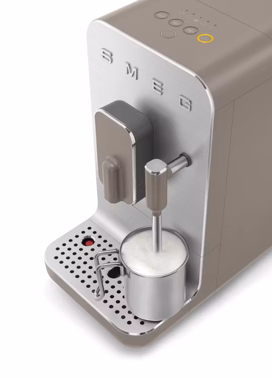 Smeg Täysautomaattinen kahvinkeitin maidonvaahdottimella, Taupe