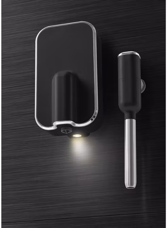 Smeg Täysautomaattinen kahvinkeitin maidonvaahdottimella, tumman musta