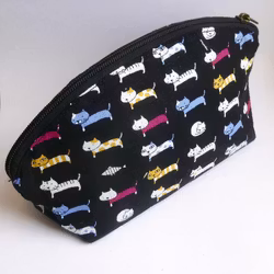 Necessär, små katter, svart bomull