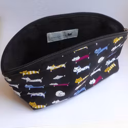 Necessär, små katter, svart bomull