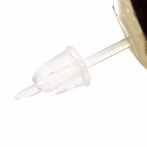 Örsmyckets stift och bakstycke är av silikon. Handgjort, Fair Trade.