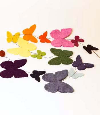 Girlang Fjärilar, tovad