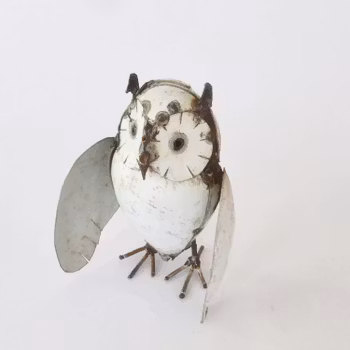 Metallkonst från Zimbabwe, Liten uggla med vingar, up-cycling