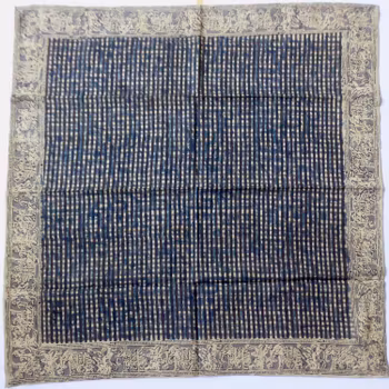 Kalamkari halsduk, kvadratisk, mörkblå streck