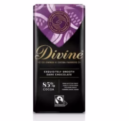 Dark Chocolate: mörk choklad med en fruktig & nästan jordig smak. 85 % kakao, Fairtrade.