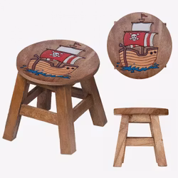 Barnpall i trä med motiv Piratskepp