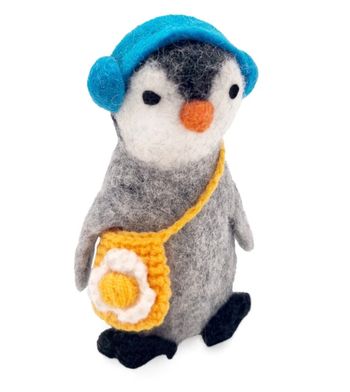 Pingvin Pingu med blå hörlurar, handtovad, äggvärmare, handdocka,