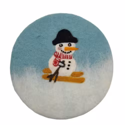 Underlägg Snögubbe på skidor, runt, tovat