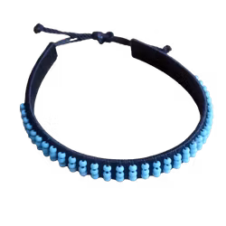 Armband Massej, ljusblåa pärlor, justerbart