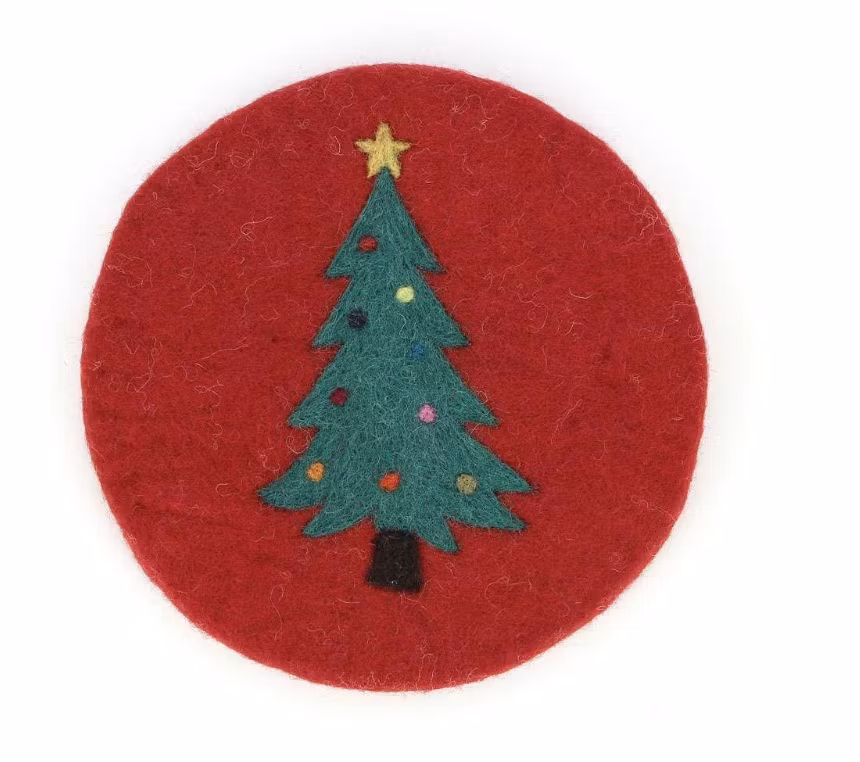 Underlägg Julgran mot rött bakgrund, tovat, juldeko.