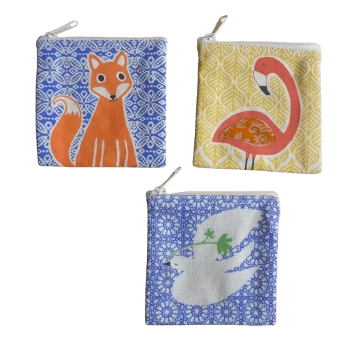 3 små fodral i canvas med dragkedja, 10 x10 cm. Motiv räv, flamingo, fredsduva. Fair Trade Bangladesh.