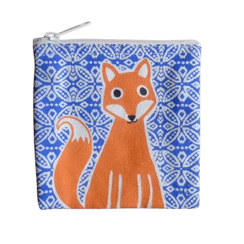 Liten fodral i canvas med dragkedja, 10 x10 cm. Blått screentryck med motiv räv. Fair Trade Bangladesh.