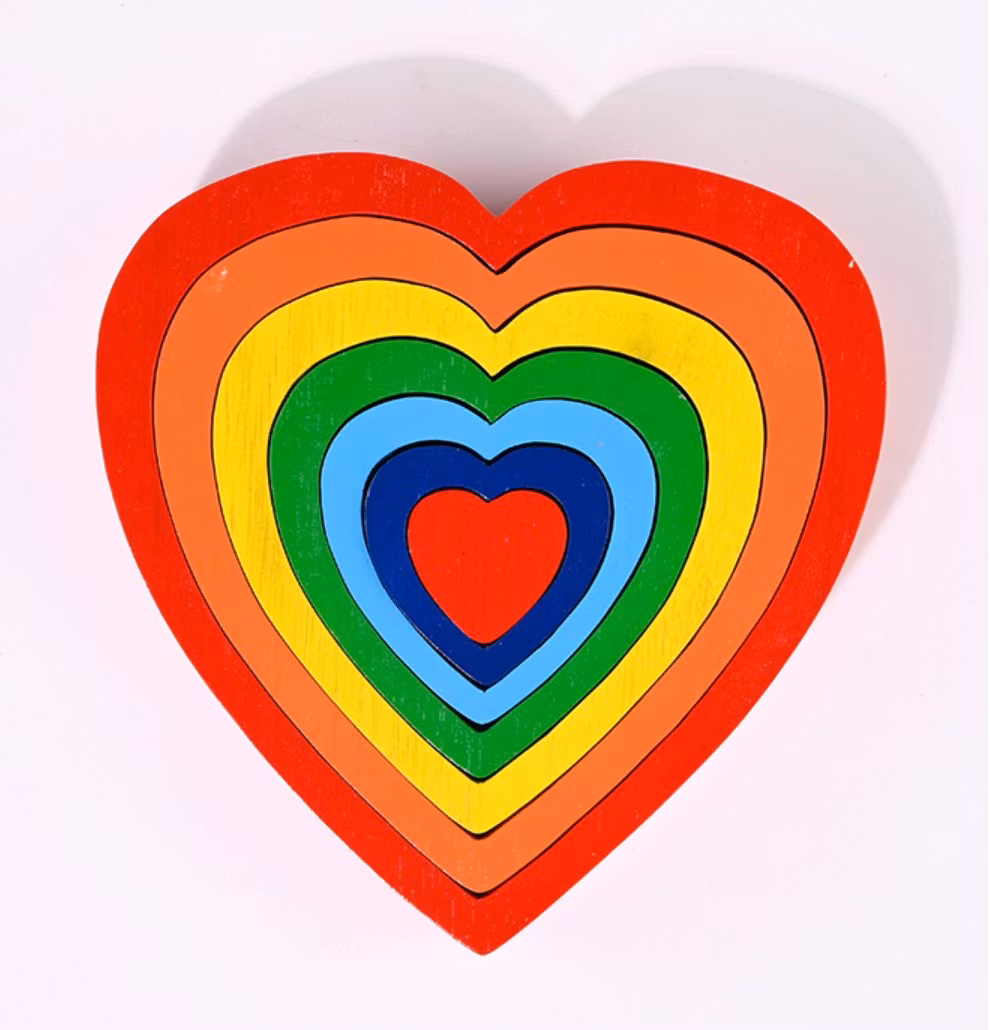 Pussel, Regnbågshjärta, 7 delar, trä. Sammansatt. Fair Trade Sri Lanka.