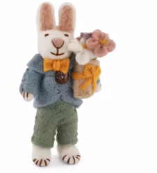 Påskhänge Hare med blomsterbukett, tovat