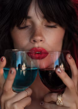 Blue Wine, Red Wine