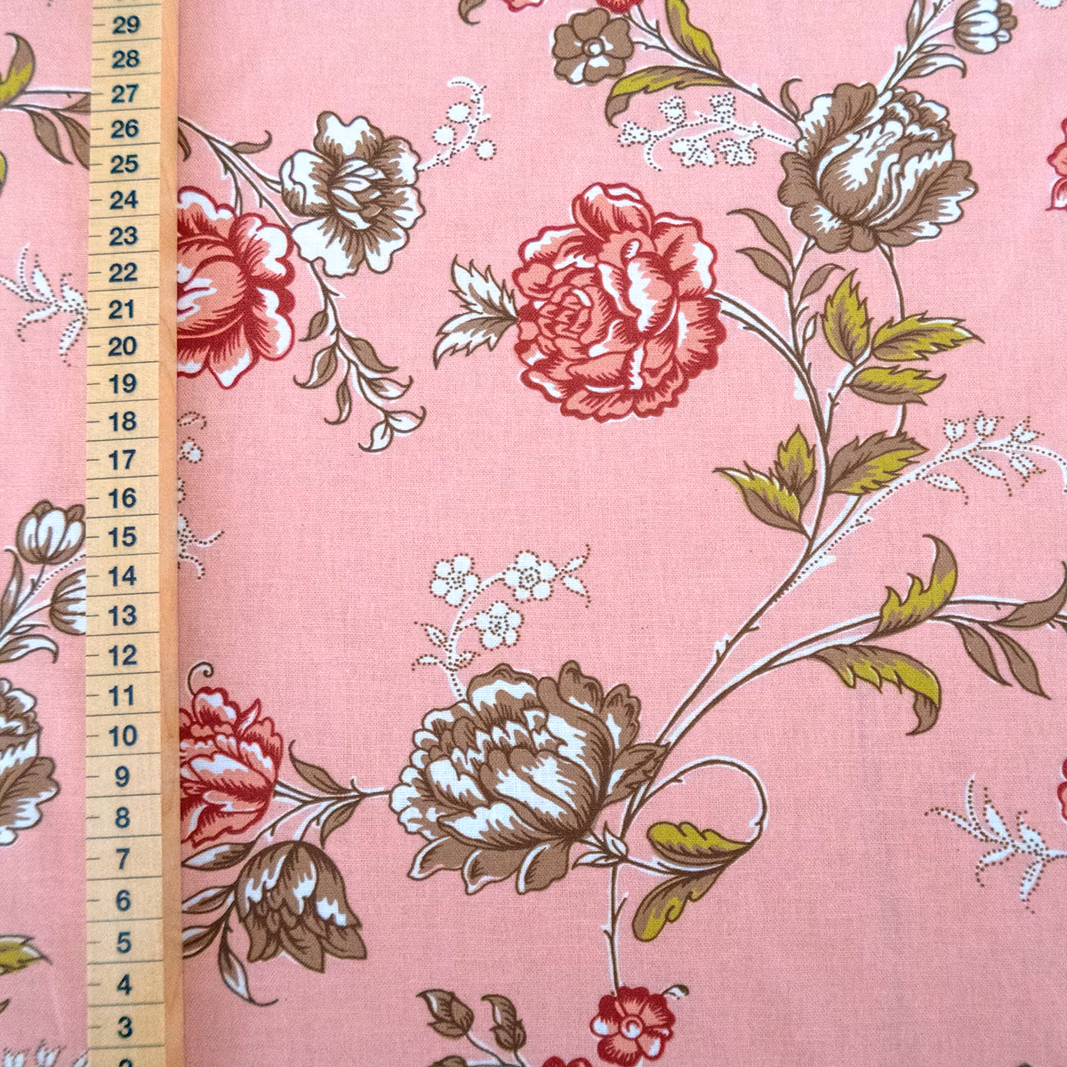 ROSE rosa, large, stuvbit. OBS! 1 litet vävfel, 1,26 m