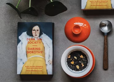Dear Tea Society Daring Dorothy Sort te 80 g