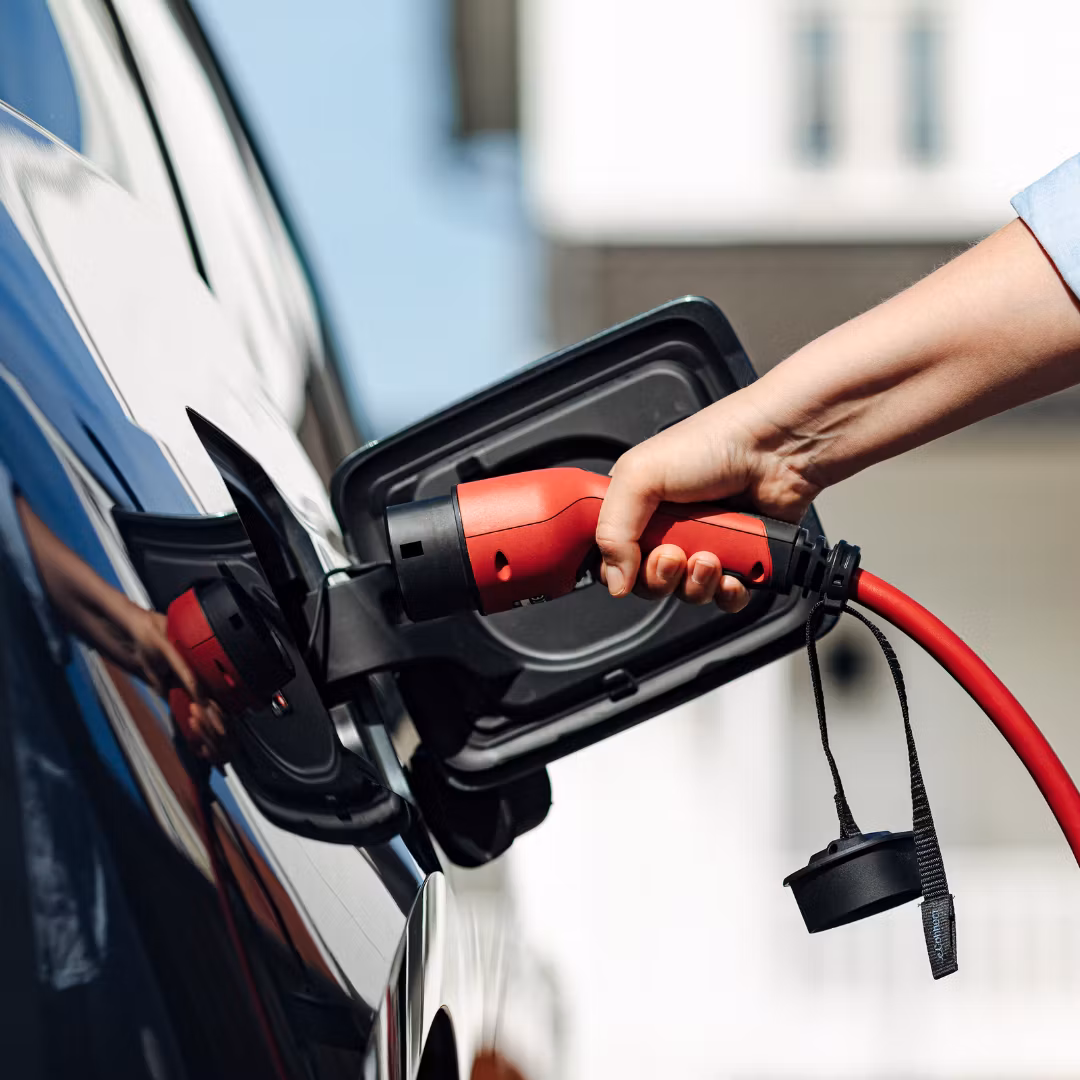 Ladda bilen med Econnect laddkabel