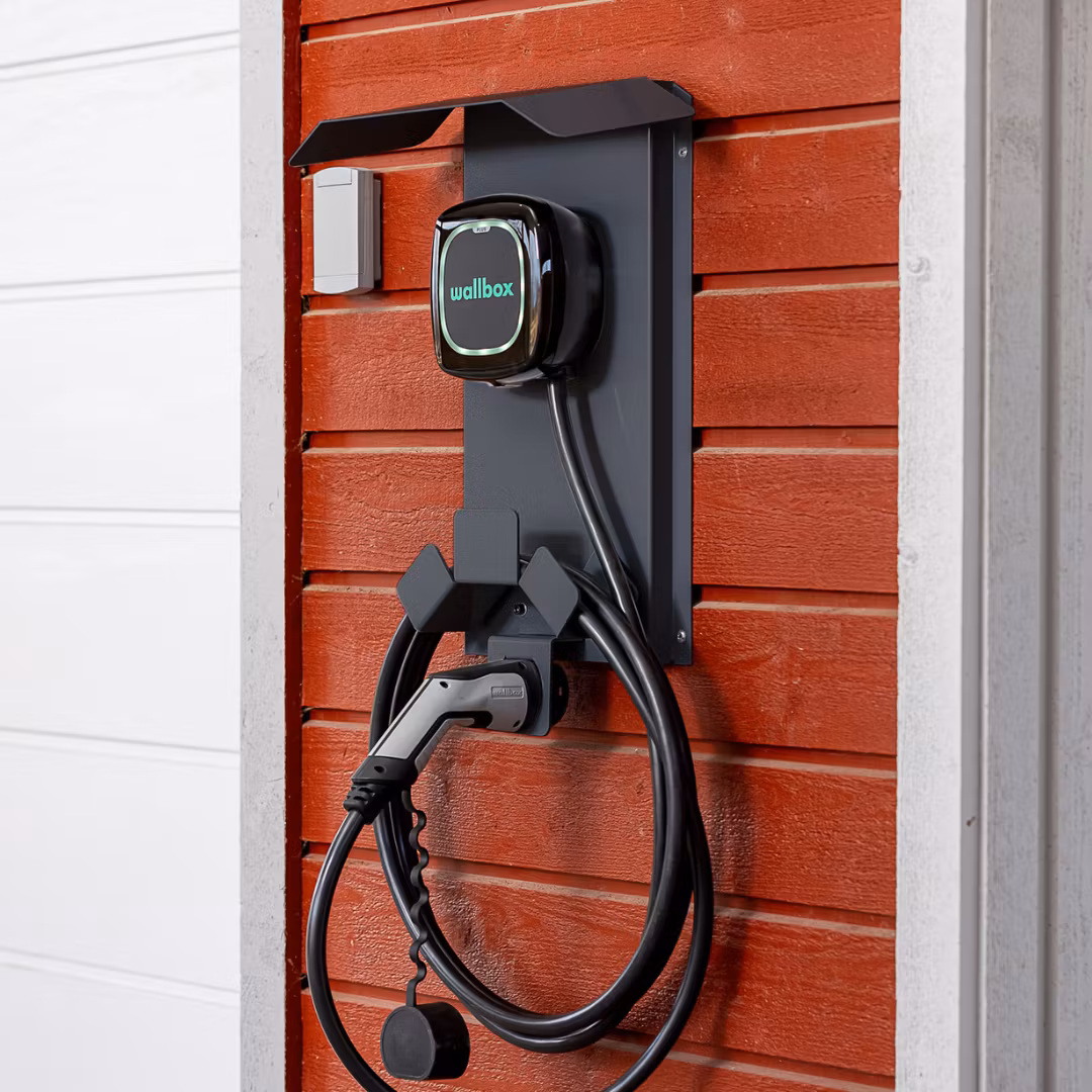 wallbox pulsar plus laddbox på vägg
