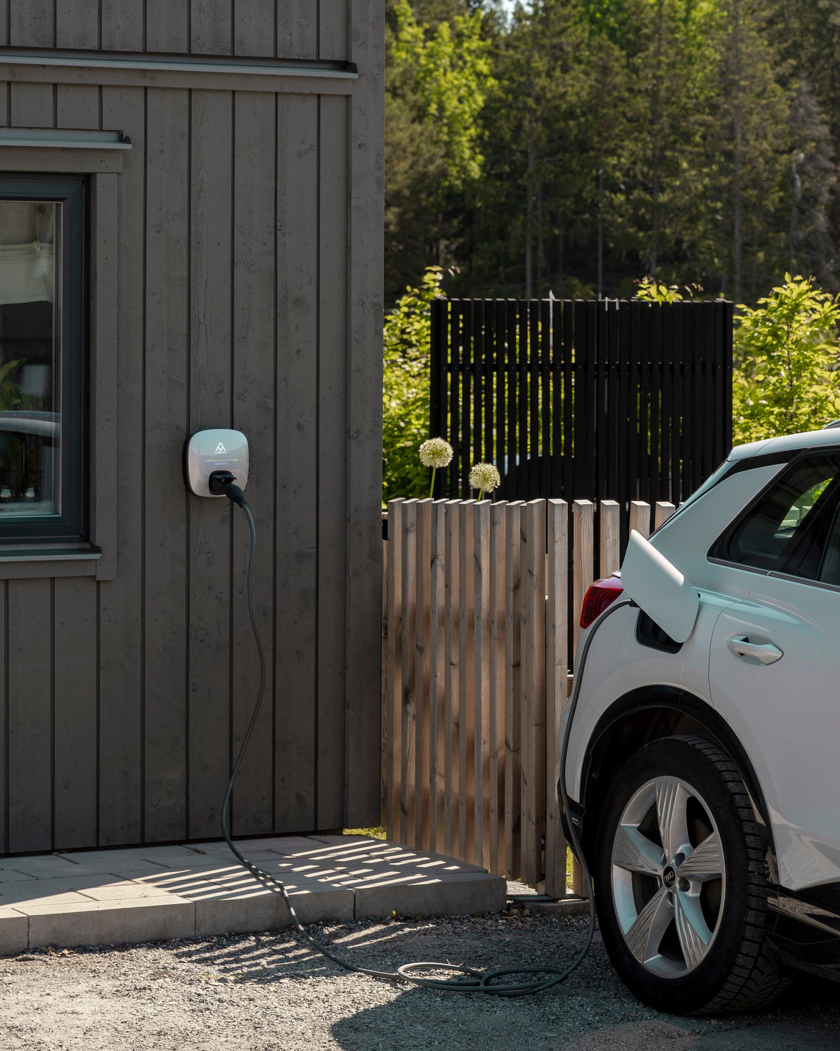 Charge Amps Luna 22kW