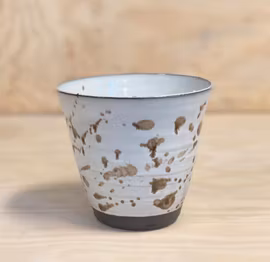 Kaffemugg prickig, brun