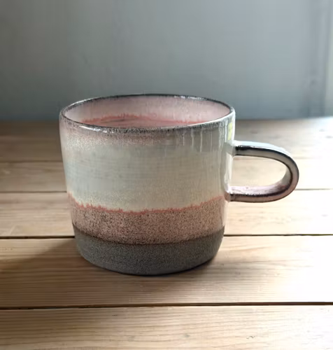 Rak temugg, rosa och benvit