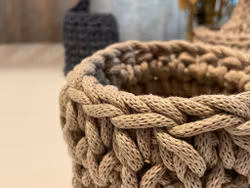 Virkad Korg med Handtag