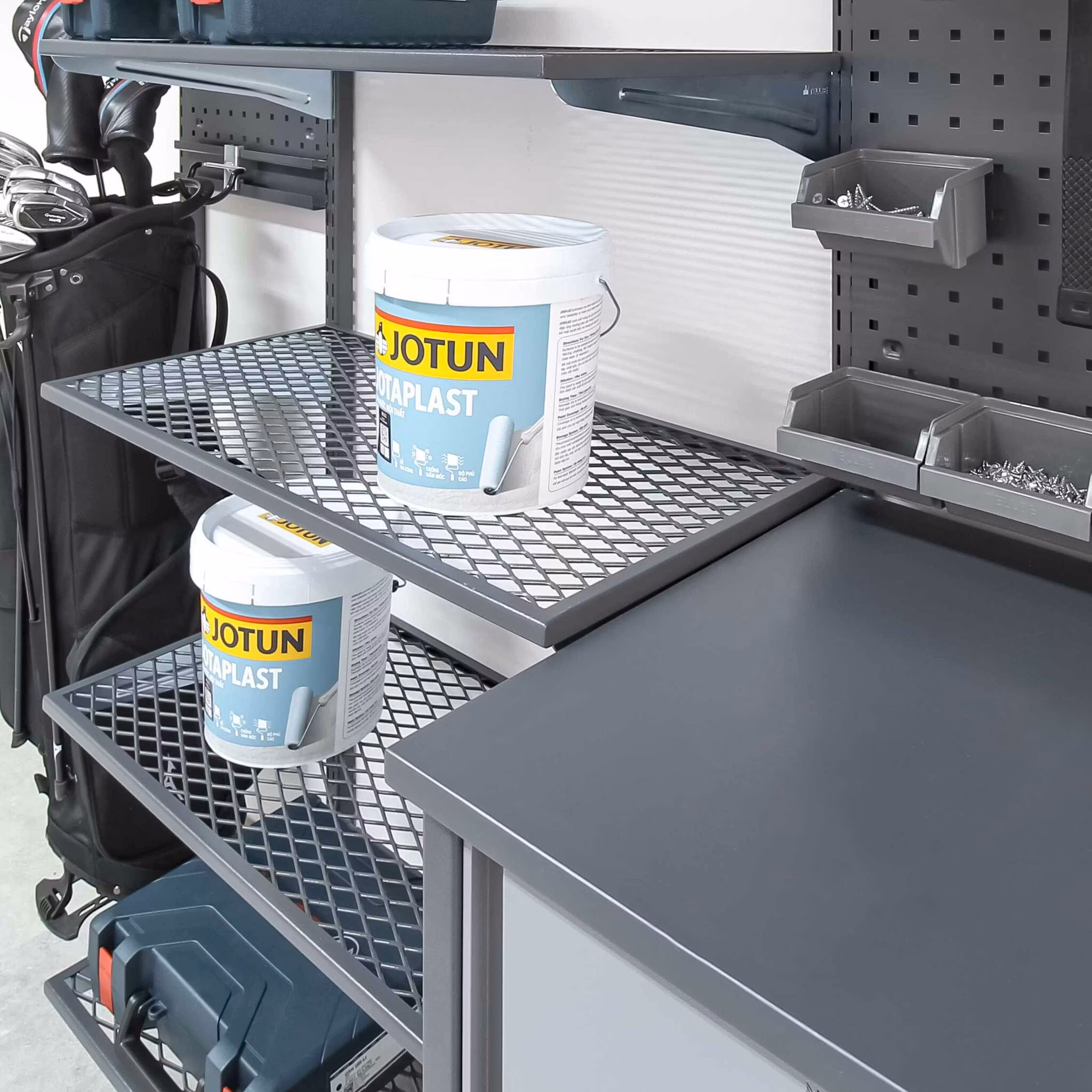 Nettinghylle for opphengsskinne