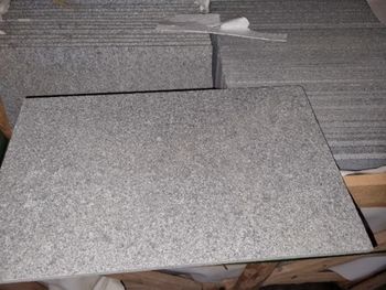 49: Granit-plattor - golv/fasad plattor, ca 75,9m2