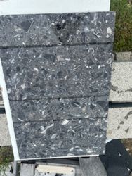 B16: Agglo nero, Slipad, 15mm, 150,300,500 fallande, 10 m2, fasettslipade långkanter