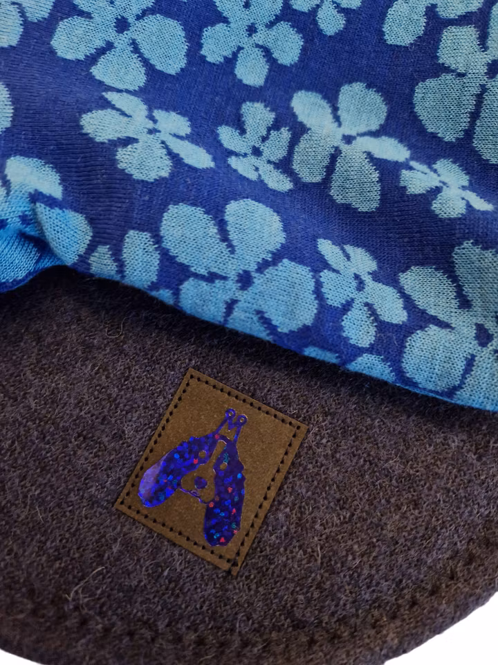 Ulldekken blå med blomster S