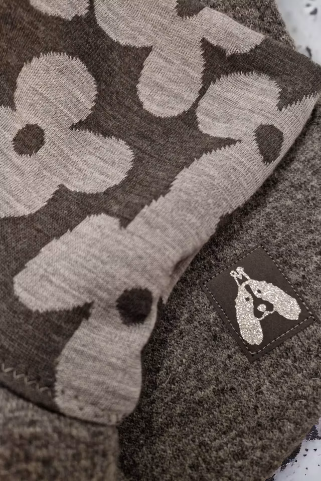 Grått ulldekken med bryst/magebelte S