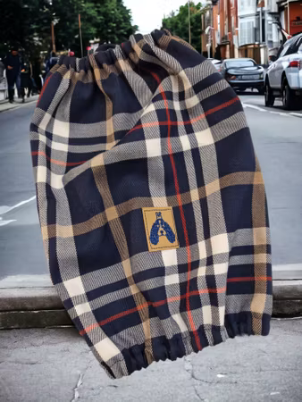 Klassisk marineblå rutet gabardin M