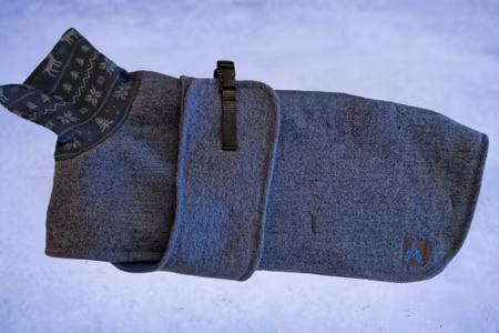 Denimblått ulldekken med bryst/magebelte L