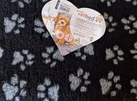 Vet Bed (100x75 cm) Black with Grey Paws