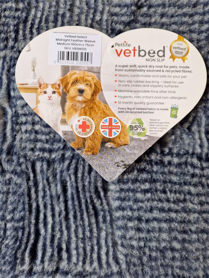 Vet Bed (100x75 cm) Midnight Feather Weave