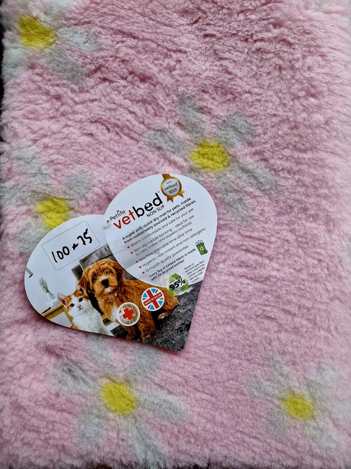 Vet Bed (100x75 cm) Pink with Daisies