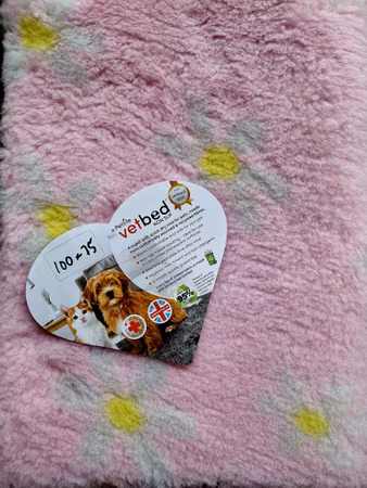 Vet Bed (100x75 cm) Pink with Daisies