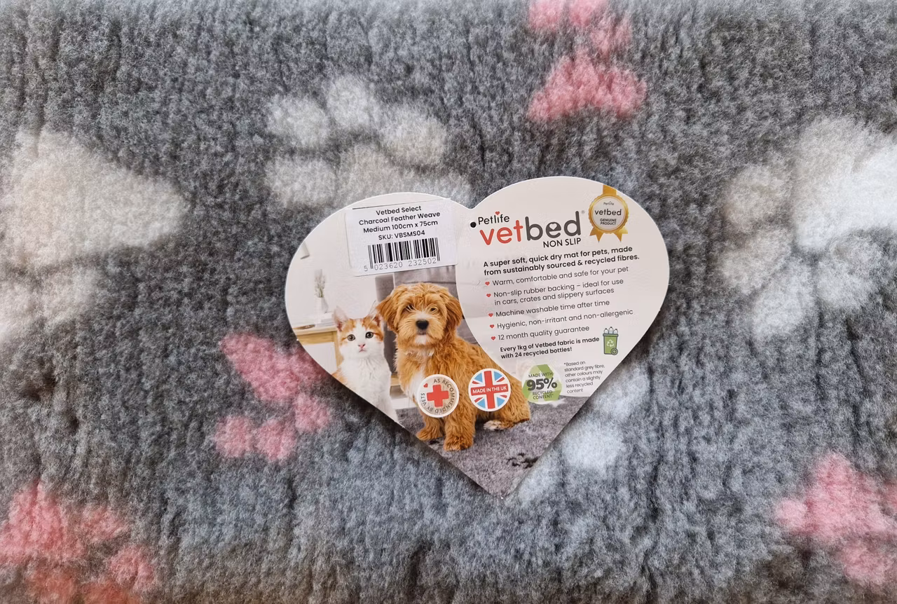 Vet Bed (100x150 cm) Grey with Pink and White Paws