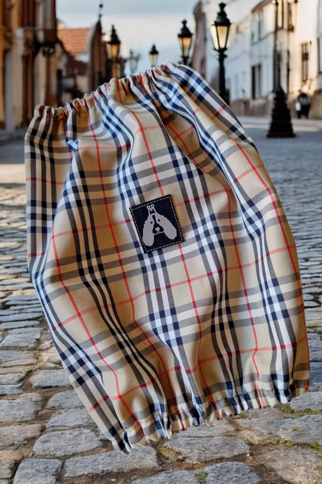 Spradeørehette Burberry mønstret - lett vannavvisende XL