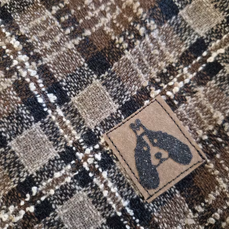 Silkedekken boucle brun/sort rutet L