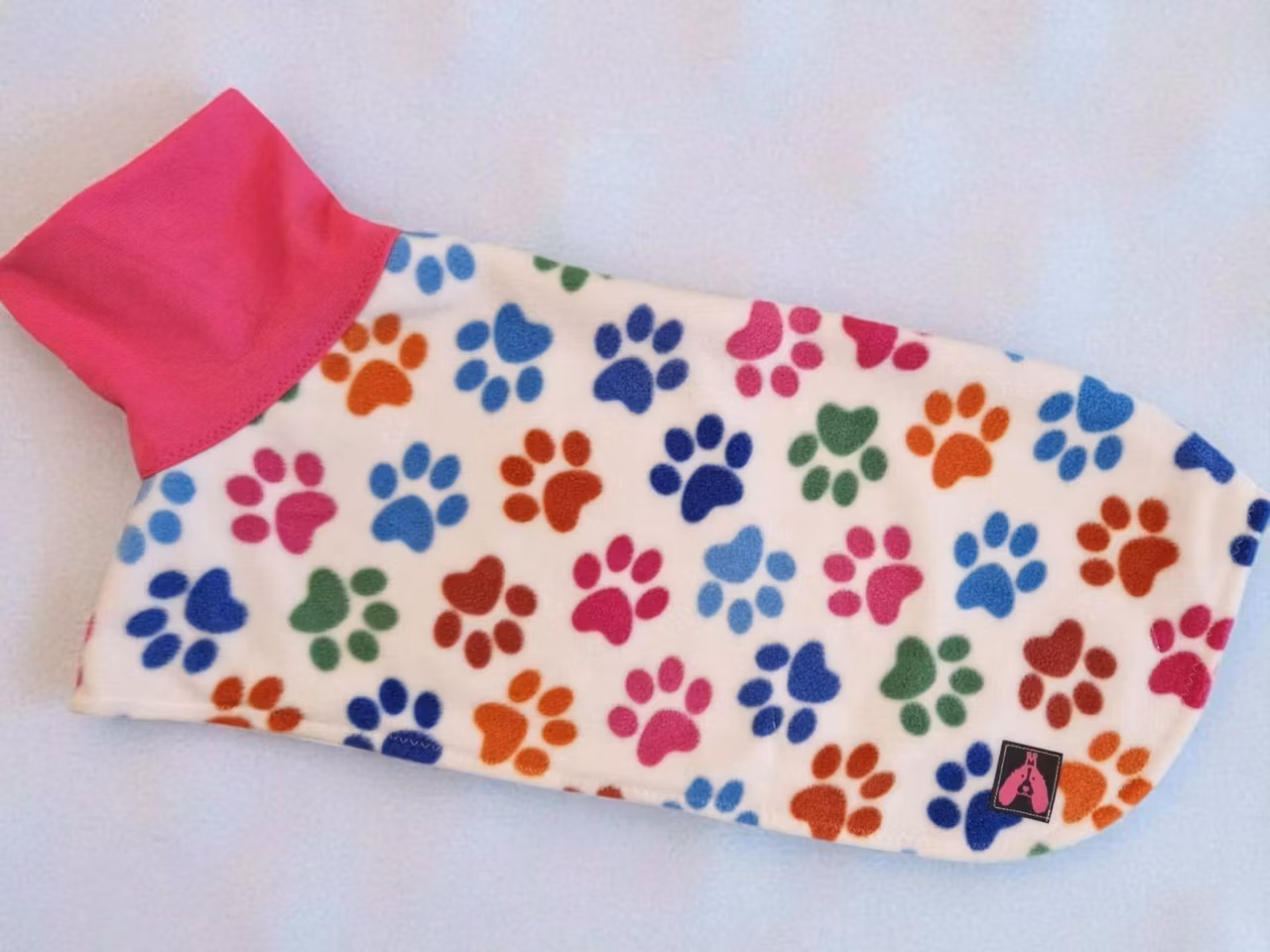 Fleece tørkedekken med poteavtrykk M