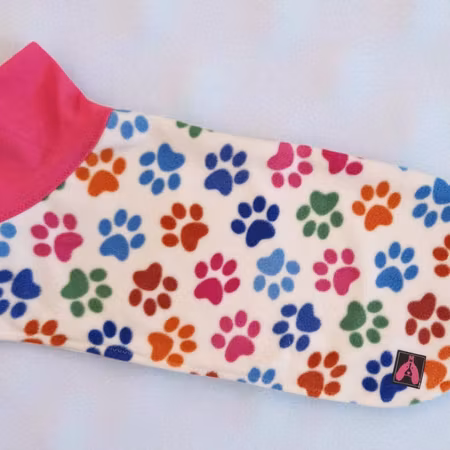 Fleece tørkedekken med poteavtrykk XS