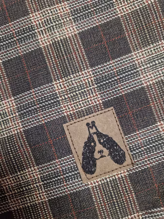 Silkedekken mørk brun rutet L