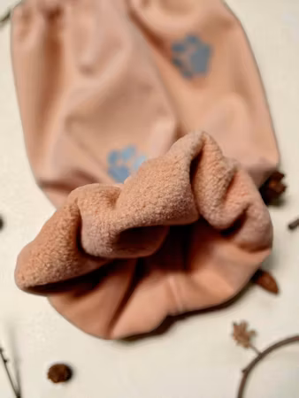 Soft shell ørehette Støvet rosa m/fleece fôr