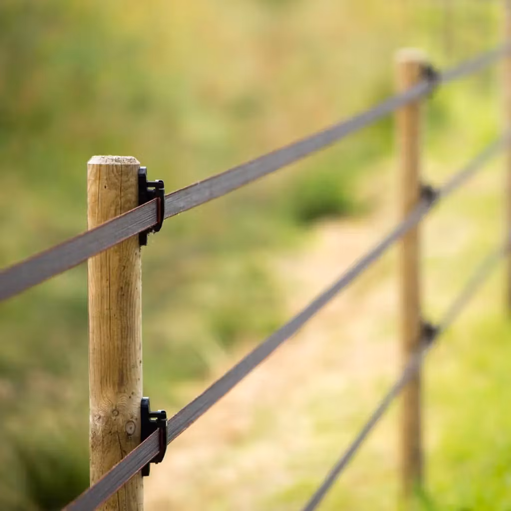 Monteras enkelt på häststolpe - Elband Gallagher TurboStar 40mm terra, 200m | farmab.se